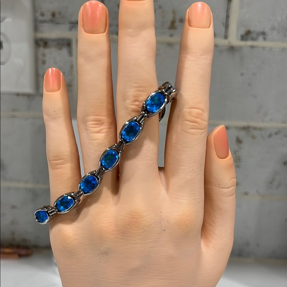 Lightweight Elegant Blue Bracelet 925 - Picture 1 of 9